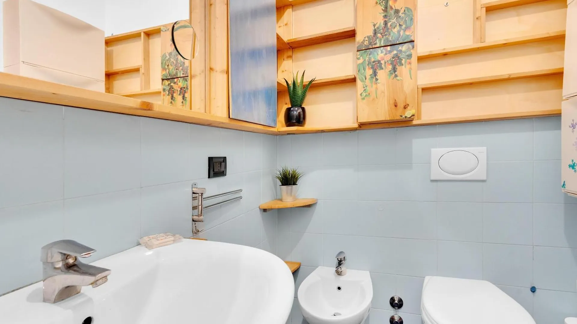 Ug10 -Isola-Bicocca - Central - Apartment - Milan