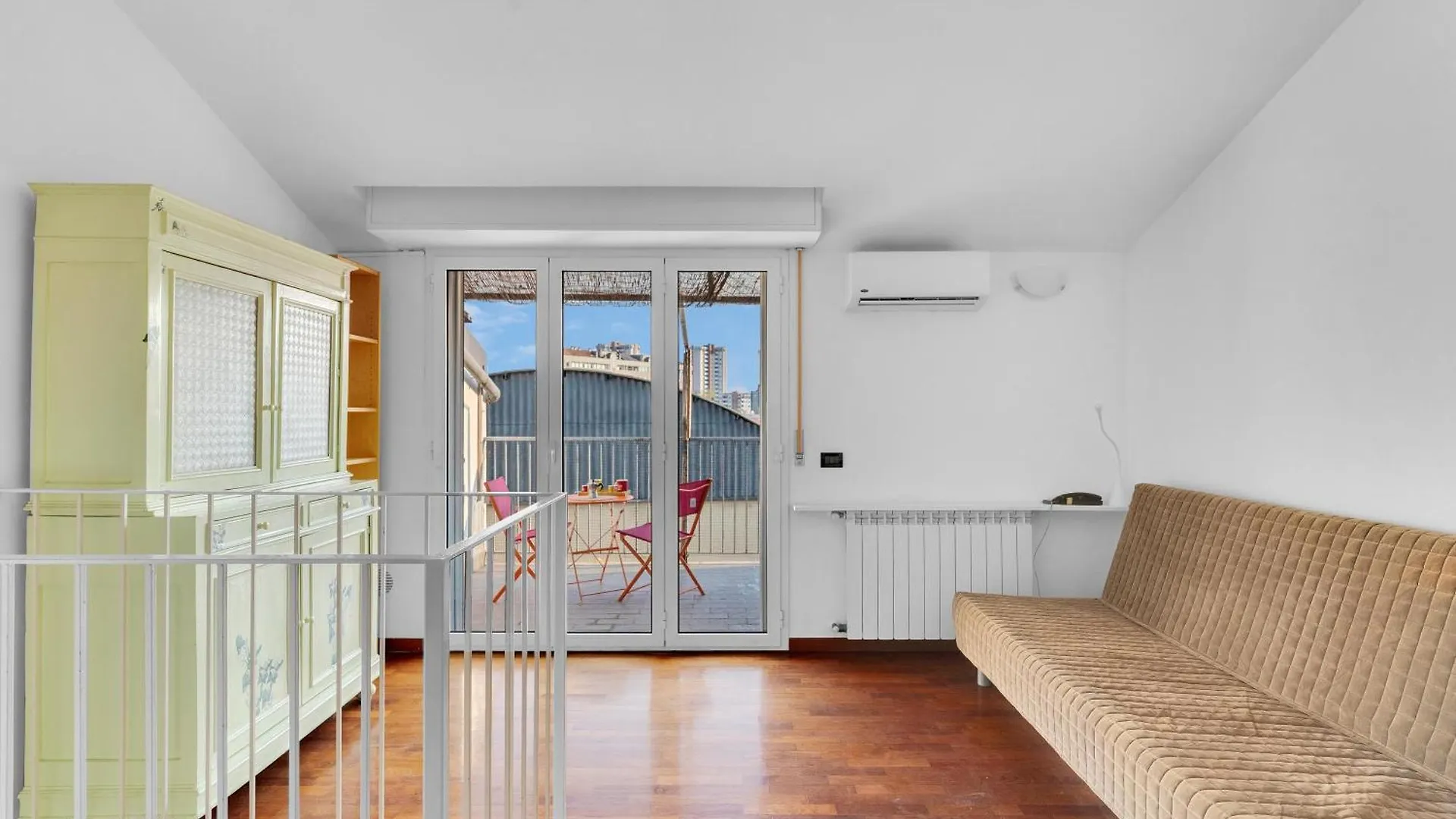 Ug10 -Isola-Bicocca - Central - Apartment - Milan Italy