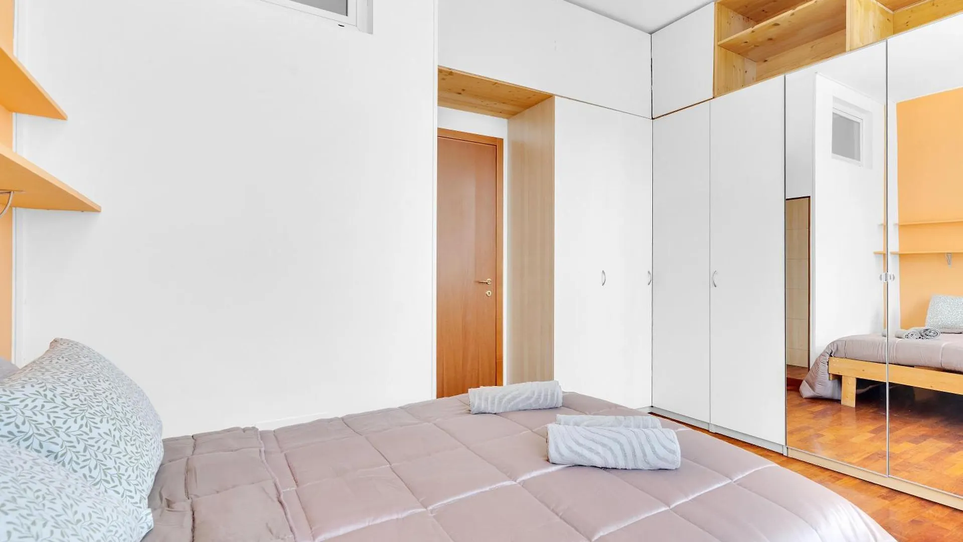 Ug10 -Isola-Bicocca - Central - Apartment - Milan