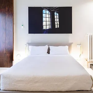 לינה וארוחת בוקר Bc Maison Bed&cafe, מילאנו